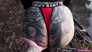 Play THICK ASS Big Tit Lost AUSSIE Pornstar In Public Gets Fingered in the Bush By A Random Stranger On a Bushwalk Until She Cums POV - Melody Radford