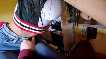 Play ME FOLLO A MI MEJOR AMIGA MIENTRAS HACÍA TAREAS DE LA UNIVERSIDAD