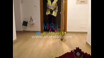 Play Marel69 - recibo al repartidor de pizza desnuda,Y llega una chica, me la follo por culo y por todos lados.
