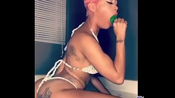 Play INSTATHOTS GONE WILD! (COMPILATION)