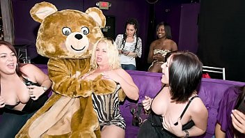 Play DANCING BEAR - Starting The Year Off Right With Big Dicks Slinging & Horny Hoes Sucking