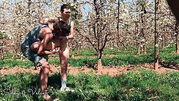 Play EroticxXxpress - He made me squirt in a jiffy and I sucked his cock during our field day!
