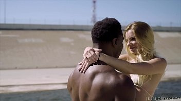 Play Jules Jordan - Riley Star Interracial