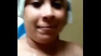 Play Bhabi Showing in bathroom