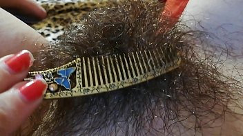 Play Hairy bush fetish videos the best hairy pussy in close up with big clit