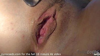 Play Short hair suzanna wake up and fuck herself with glass dildo on my couch