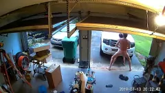 Play CARnal Action: Daytime MILF Squirting Public Displays