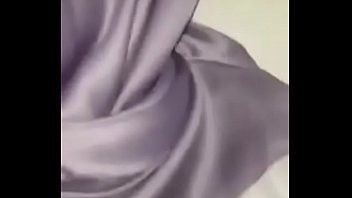 Play Jilbab ungu ngewe sampe crot