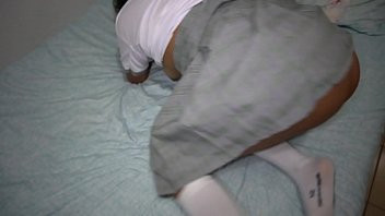 Play No! por favor! por mi culito no! me duele! dice la colegiala