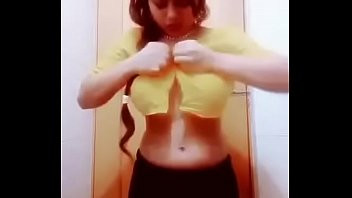 Play Indian teen boobs show