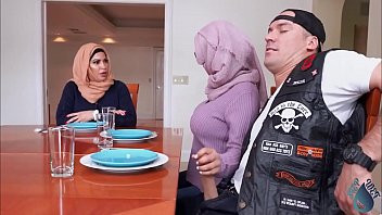 Play Banging his ex girlfriend's arab sister and mom - https://stepwet.com/view video.php?id=44275