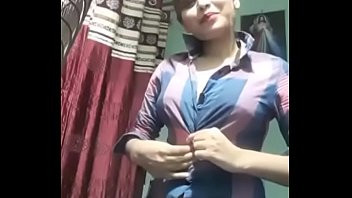 Play Beautifull looking girl is chatting with her boyfriend