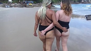 Play Elas me reconheceram na praia e me ofereceram seu leite de peito !!! Paty bumbum - Melissa Alecxander - El Toro De Oro - Roberto Alecxander