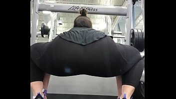 Play PAWG Legging Fetish