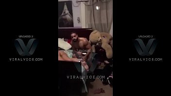 Play Husband catches wife cheating gets into fight