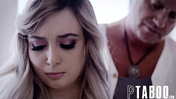 Play Uncle Lures Niece Lexi Lore Into Compromising Poses During Nude Modeling