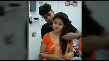 Play Indian sexy mallu bhabhi