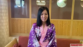 Play 41歳人妻が花魁浴衣で乱れまくり騎乗位。開放的野外フェラ立ちバックに恥じらいオナニー。普通系和風セックスレス浮気奥様不倫しちゃっていいんですか？若熟女モノ。オナニー 野外 フェラ 立ちバック ver～　OSAKAPORN