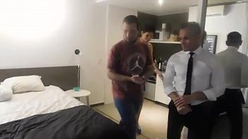 Play LE DESGARRAN EL CULO CON UNA ENORME PORONGA , LE METEN UNA BOTELLA DE SIDRA Y TOMAN DEL CULO DIRECTAMENTE ( QUE RICA SIDRA )