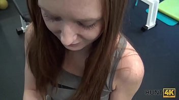 Play HUNT4K. Linda Sweet oublie de travailler et a des relations